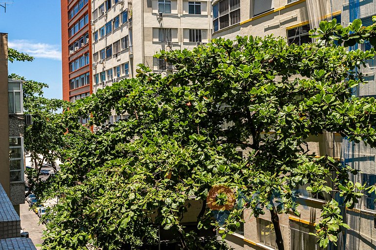 Charme Atemporal: 3Qtos a 110m da Praia |BI 32/502