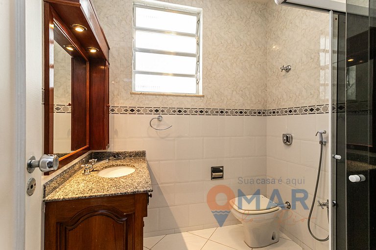 Charme Atemporal: 3Qtos a 110m da Praia |BI 32/502