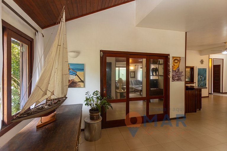 Casa com 4 Suítes e Piscina em Búzios | PZ 1214