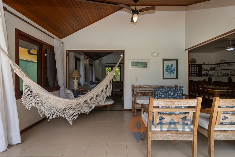 Casa com 4 Suítes e Piscina em Búzios | PZ 1214