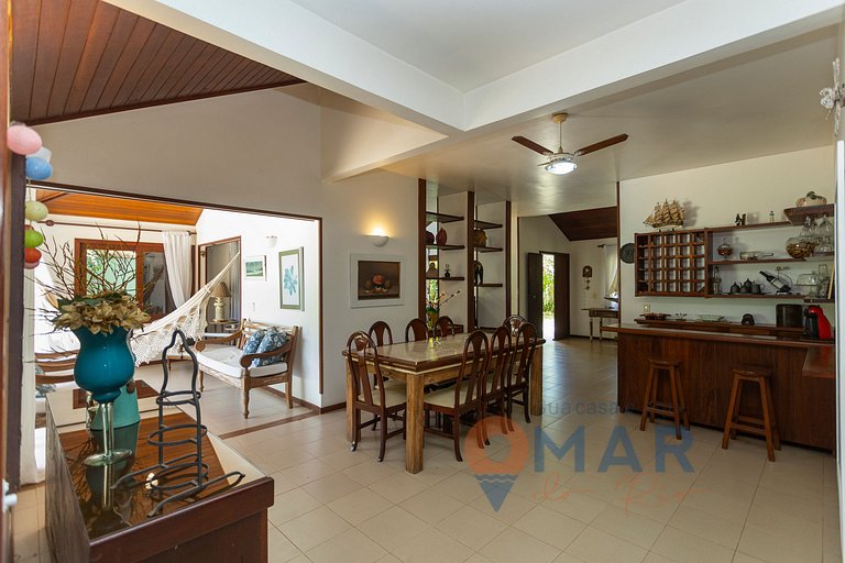 Casa com 4 Suítes e Piscina em Búzios | PZ 1214