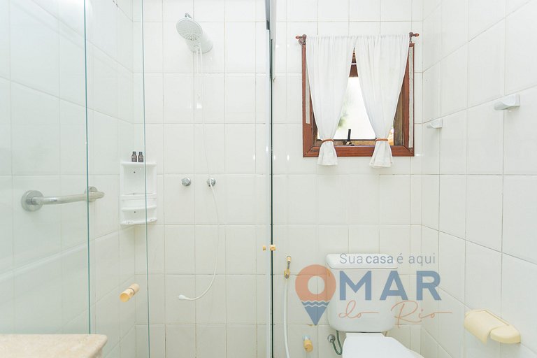 Casa com 4 Suítes e Piscina em Búzios | PZ 1214