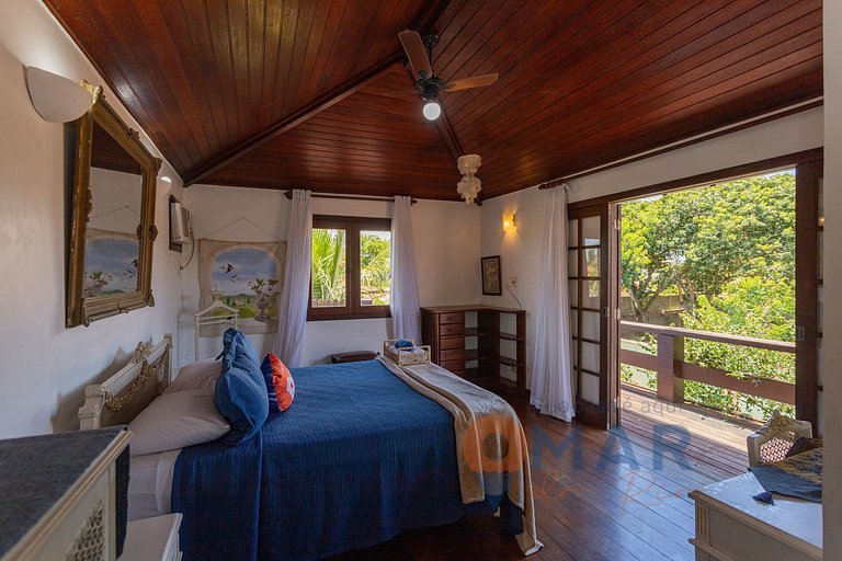 Casa com 4 Suítes e Piscina em Búzios | PZ 1214