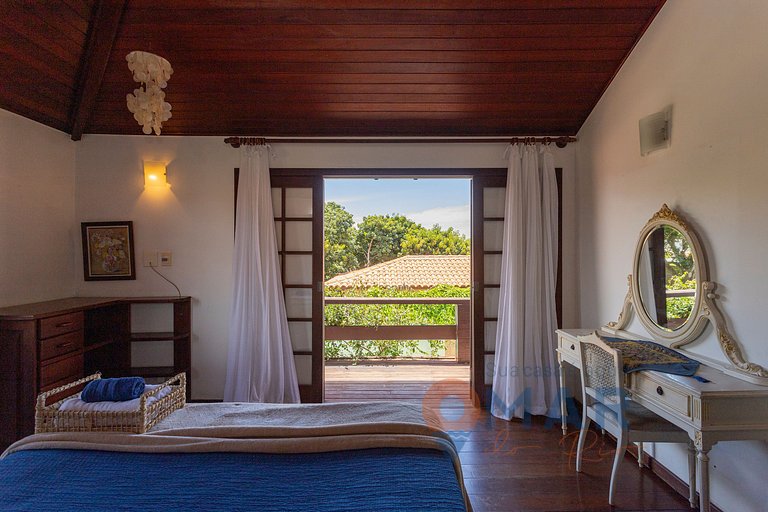 Casa com 4 Suítes e Piscina em Búzios | PZ 1214