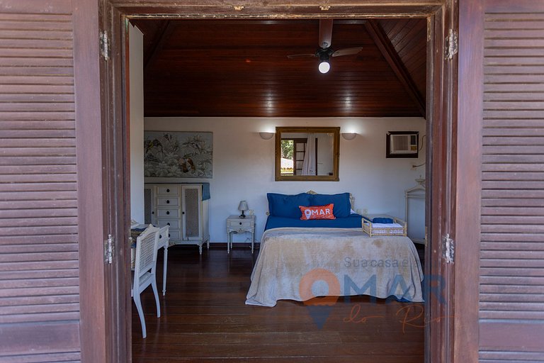 Casa com 4 Suítes e Piscina em Búzios | PZ 1214