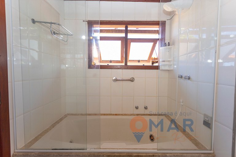 Casa com 4 Suítes e Piscina em Búzios | PZ 1214