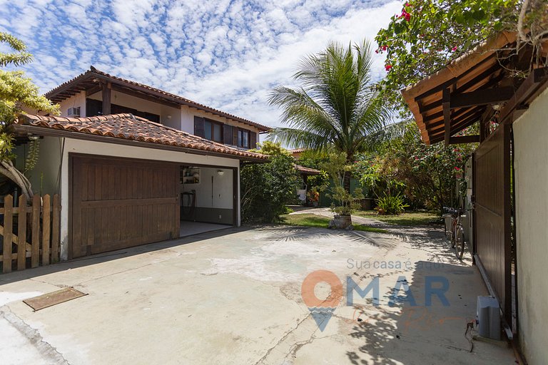 Casa com 4 Suítes e Piscina em Búzios | PZ 1214