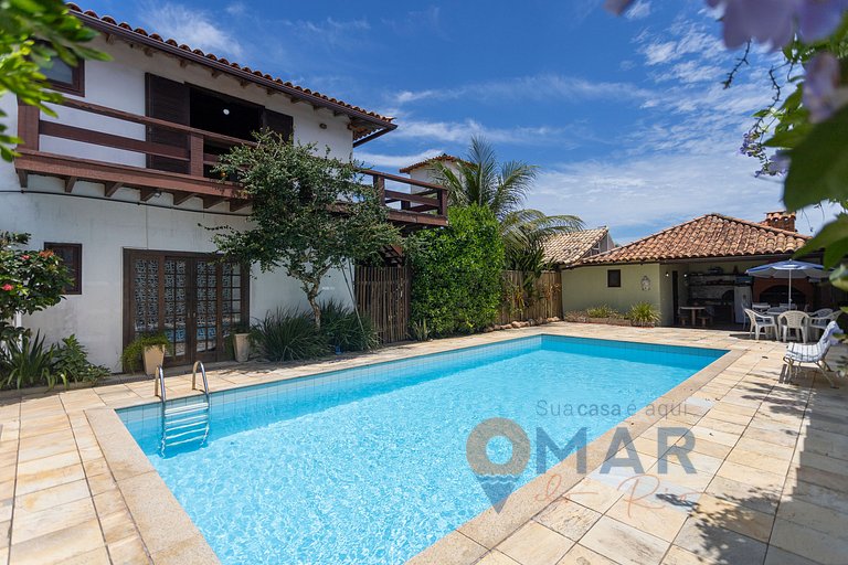 Casa com 4 Suítes e Piscina em Búzios | PZ 1214
