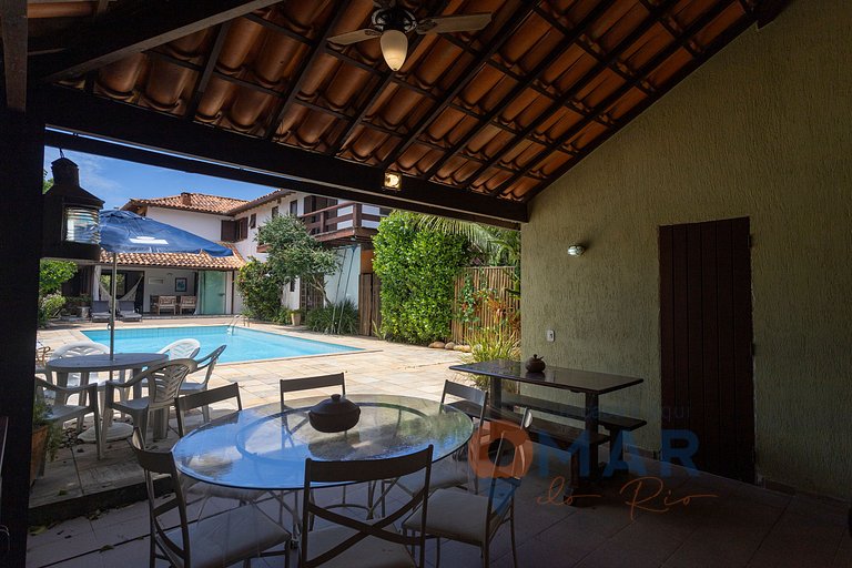 Casa con 4 Suites y Piscina en Búzios | PZ 1214