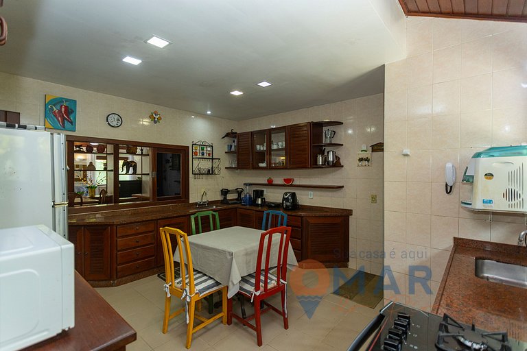Casa com 4 Suítes e Piscina em Búzios | PZ 1214