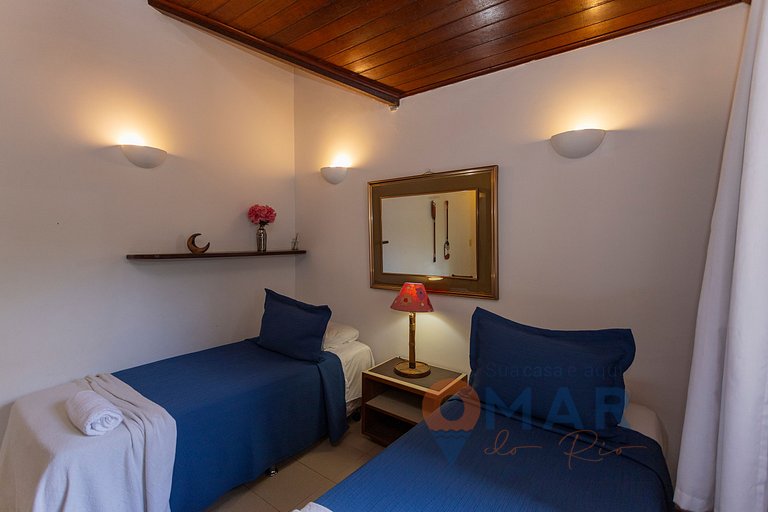 Casa com 4 Suítes e Piscina em Búzios | PZ 1214