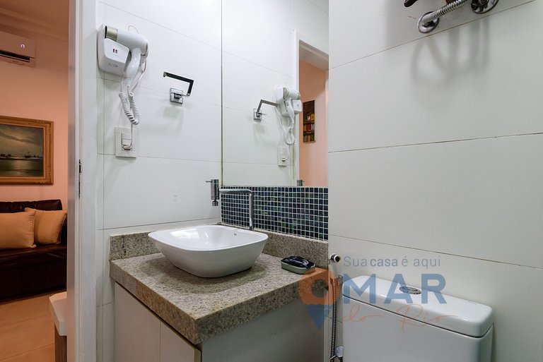 2Bedrooms 100m from Copacabana Beach | RE 85/305