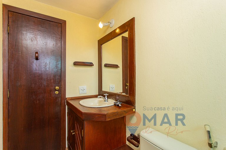 Casa com 4 Quartos & Jacuzzi em Búzios | CBC 16