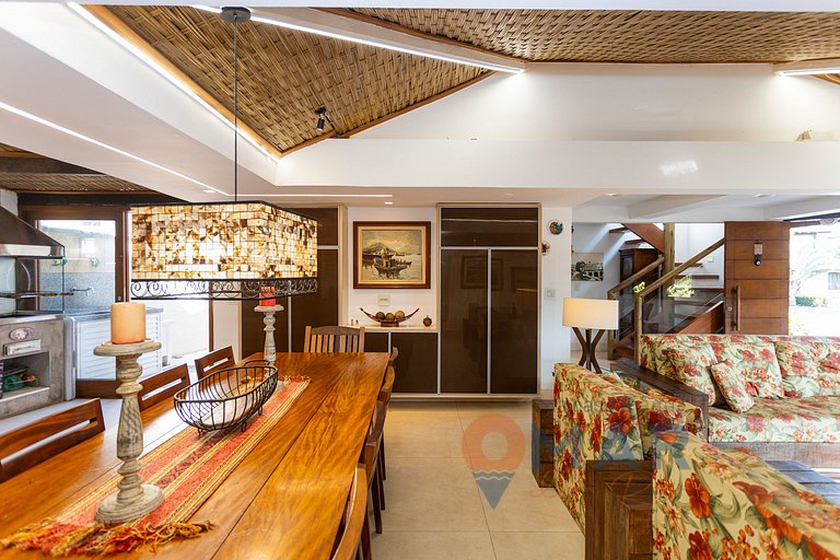 Modern 4 Bedrooms 300m from the Beach | CEG 3