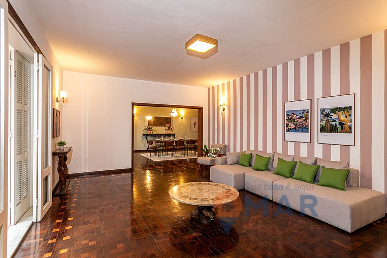 4 Suítes, Varanda Vista-Mar e Garagem | A 3730/201