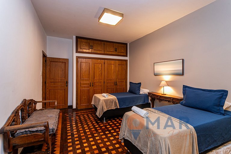 4BDRs, Balcony w/ Sea View, and Garage|A 3730/201