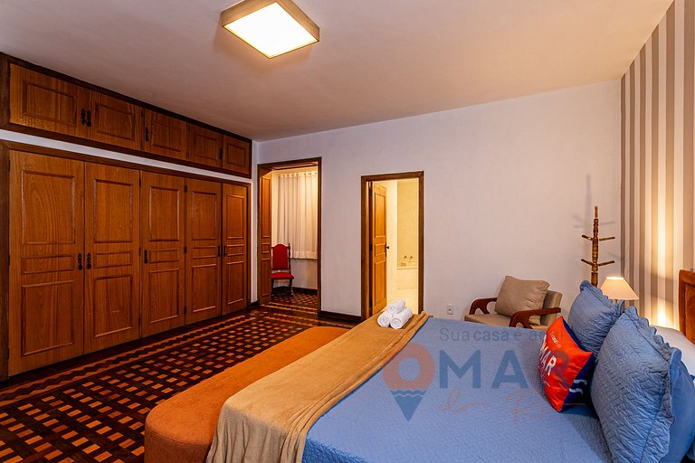4 Suítes, Varanda Vista-Mar e Garagem | A 3730/201