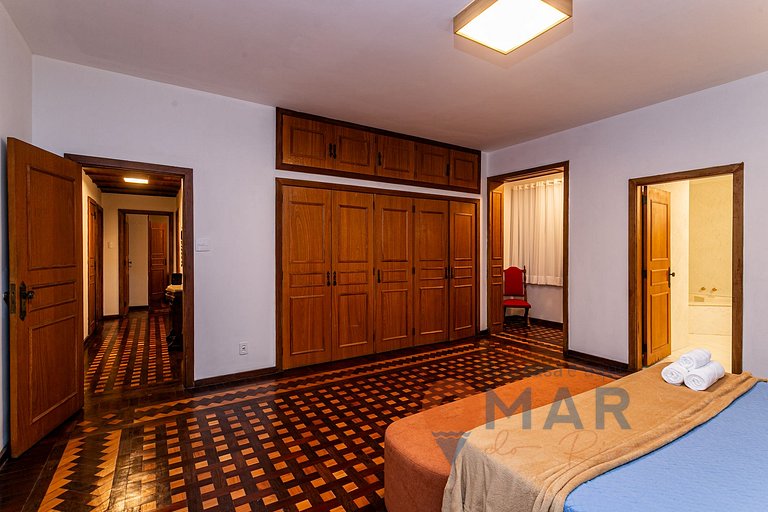 4 Suítes, Varanda Vista-Mar e Garagem | A 3730/201