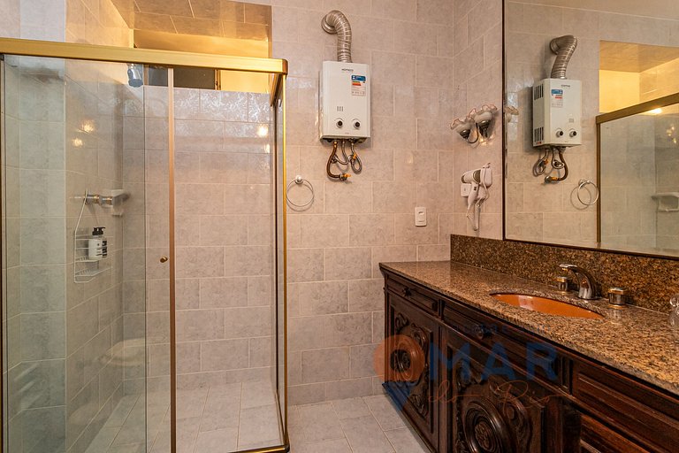 4 Suítes, Varanda Vista-Mar e Garagem | A 3730/201