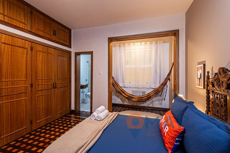 4BDRs, Balcony w/ Sea View, and Garage|A 3730/201
