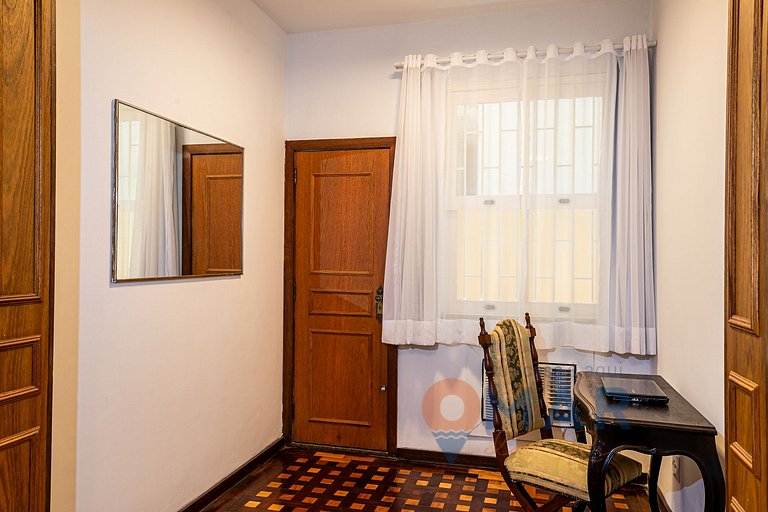 4BDRs, Balcony w/ Sea View, and Garage|A 3730/201