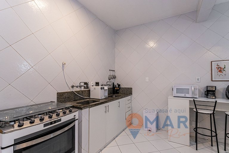 4 Suítes, Varanda Vista-Mar e Garagem | A 3730/201