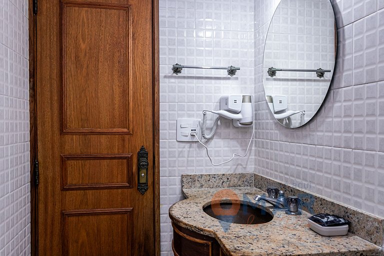 4 Suítes, Varanda Vista-Mar e Garagem | A 3730/201