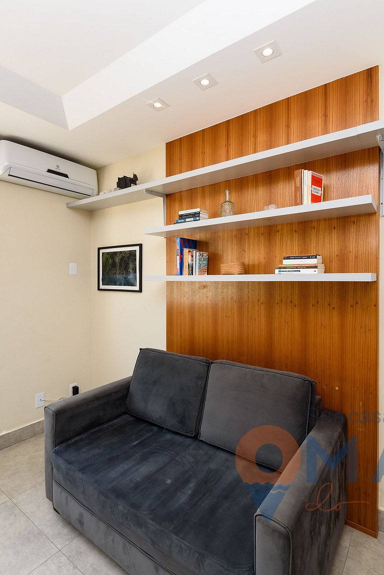 Loft w/ Christ the Redeemer View | SQC 143/1418
