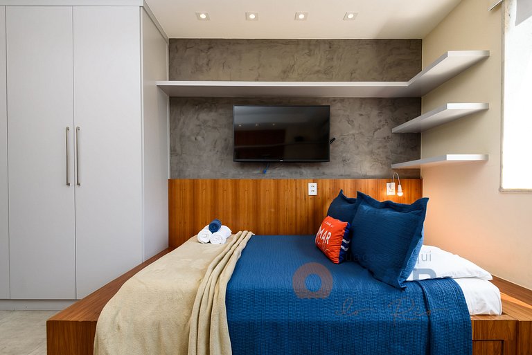 Loft w/ Christ the Redeemer View | SQC 143/1418