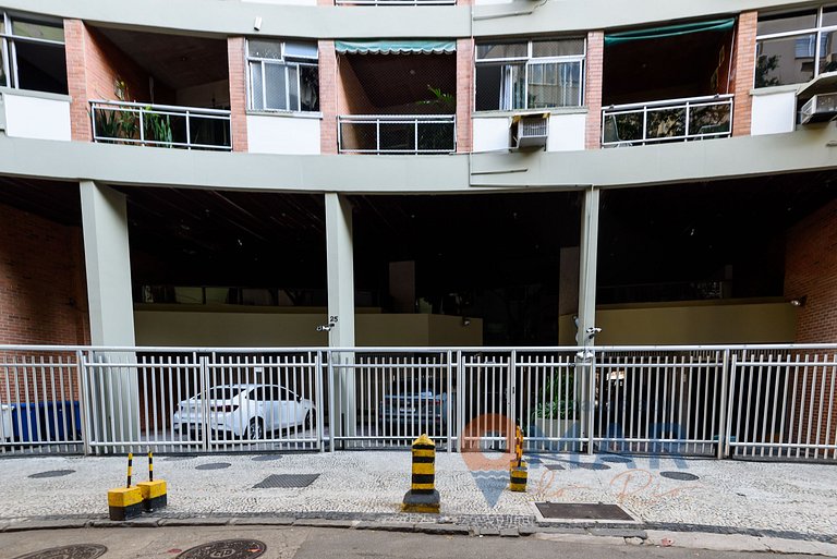 Oásis em Ipanema com Varanda e Garagem | AP 25/905