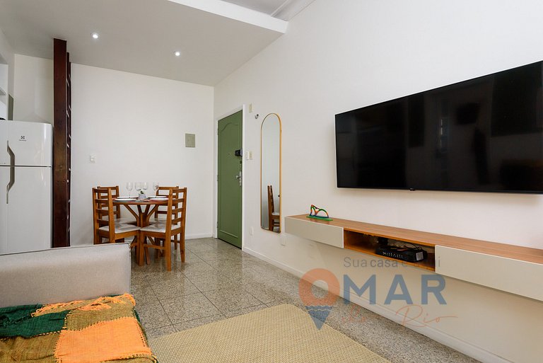 1BDR, 1 minute from Copacabana Beach | PF 31/908