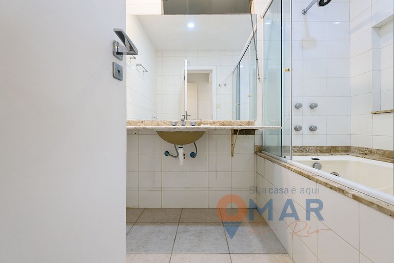 2BDR 330m from Copacabana Beach | RE 253/203