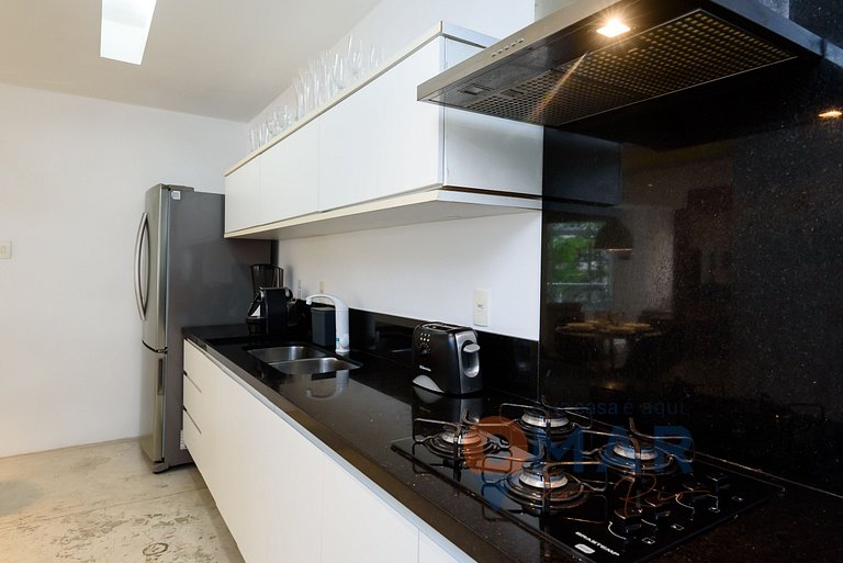 2BDR 330m from Copacabana Beach | RE 253/203