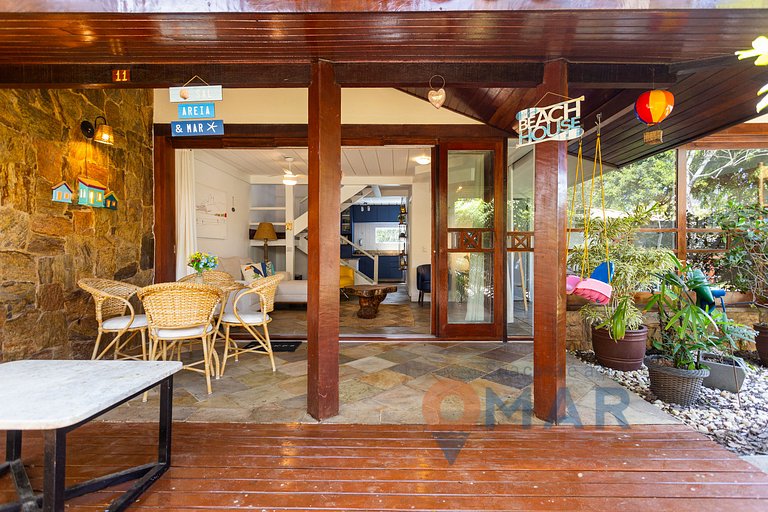 Casa em Búzios com 4 quartos e área gourmet| VF 11