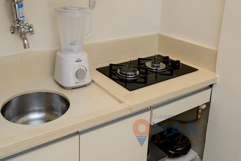 Studio em Copacabana a 450m da Praia | BC 530/202