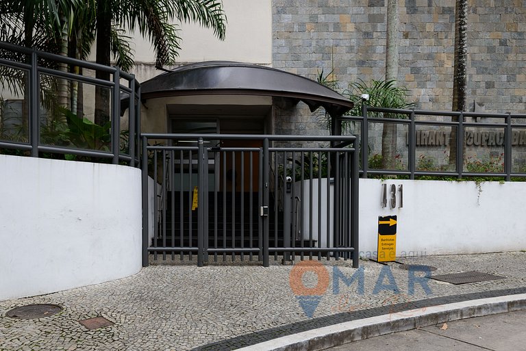Modern 3 BDRs + Garage in Copacabana | SC 431/704