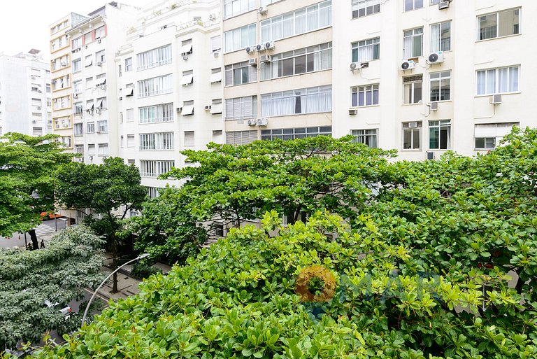3 BDRs, 2 minutes from Copacabana Beach | JN 43/42