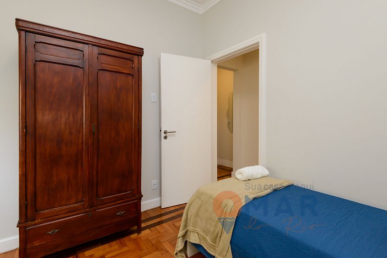3 BDRs, 2 minutes from Copacabana Beach | JN 43/42