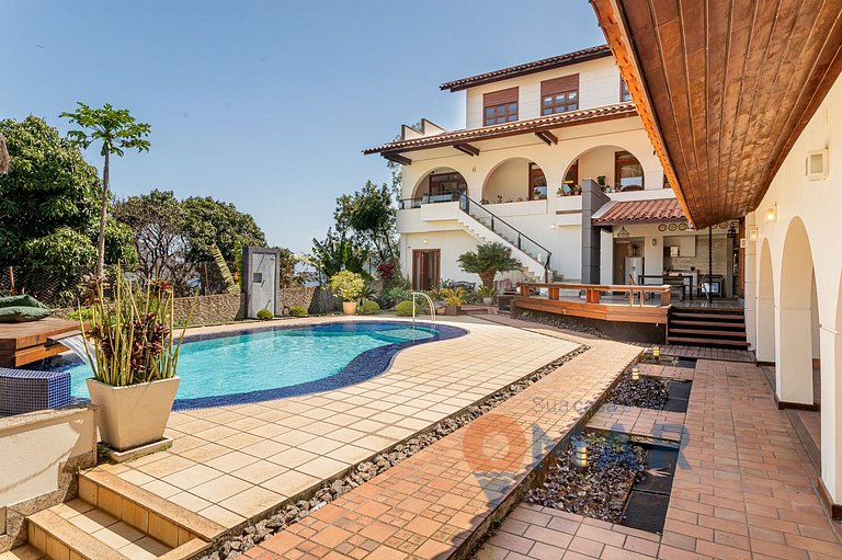 Mansion in Niterói with Pool and Sea View | LD 58