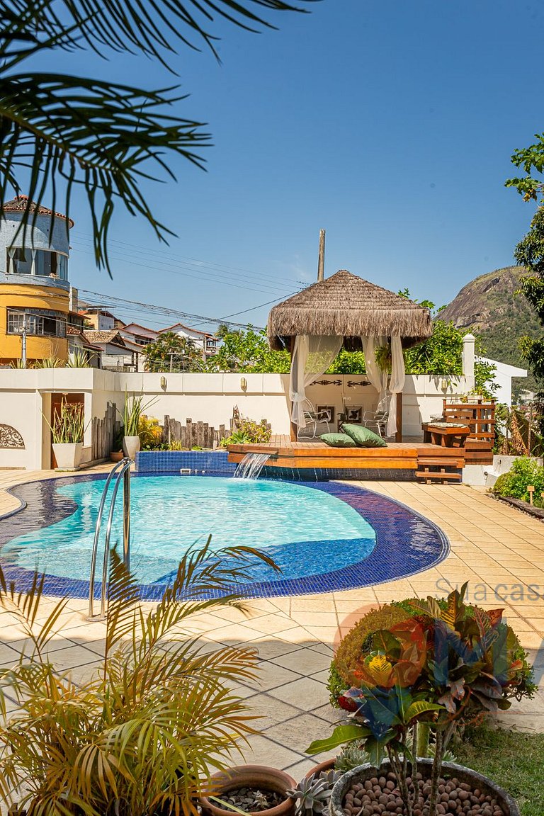 Mansion in Niterói with Pool and Sea View | LD 58