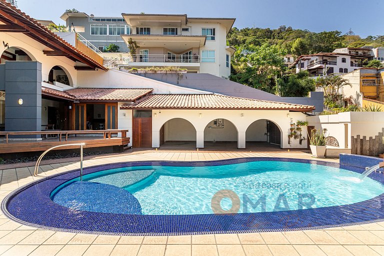 Mansion in Niterói with Pool and Sea View | LD 58
