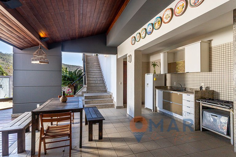 Mansion in Niterói with Pool and Sea View | LD 58