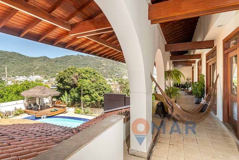Mansion in Niterói with Pool and Sea View | LD 58