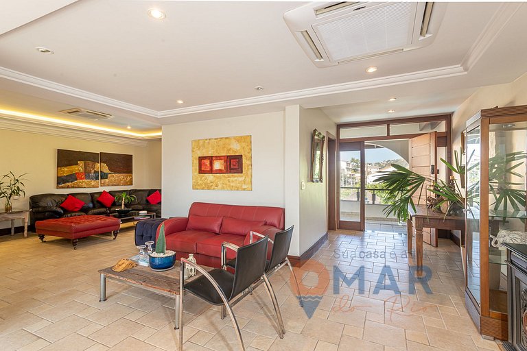 Mansion in Niterói with Pool and Sea View | LD 58