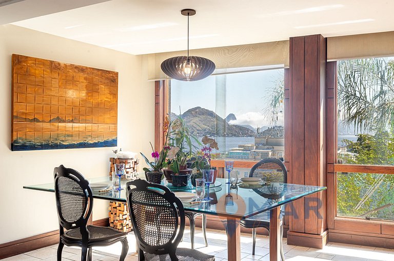 Mansão em Niterói com Piscina e Vista Mar | LD 58