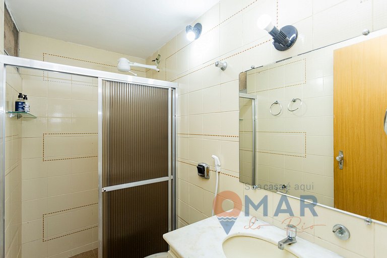 Apartamento pé na areia em Cabo Frio | RDC 60/302