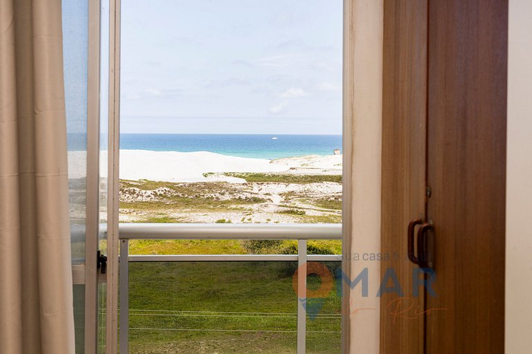 Apartamento pé na areia em Cabo Frio | RDC 60/302