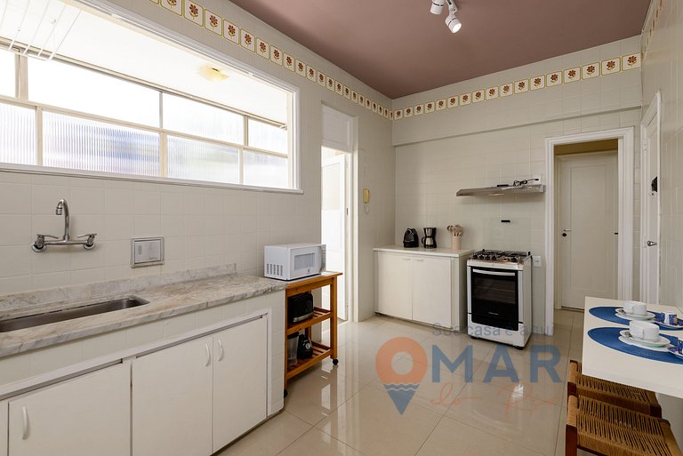 Amplo 3 Qtos com Varanda e Garagem | NSC 664/708