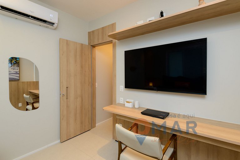 Sophisticated 1BDR 5 Min from the Beach|BR 450/805
