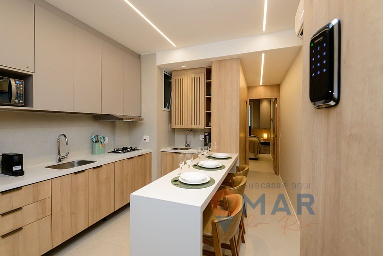 Sophisticated 1BDR 5 Min from the Beach|BR 450/805